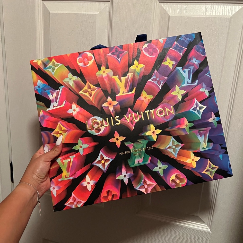 Limited editions shopping bag